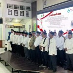 Ketua Umum PW KB PII Provinsi Aceh, Dr Muslem Yacob melantik pengurus PD KB-PII Kabupaten Pidie masa bakti 2024 - 2028, Sabtu malam (31/8) di Oproom Kantor Bupati Pidie. (Foto: For Infoaceh.net)