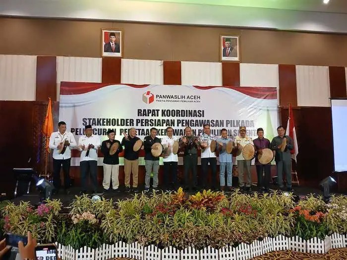 Panwaslih Aceh menggelar Rapat Koordinasi Stakeholder dan Peluncuran Pemetaan Kerawanan Pemilihan Serentak Tahun 2024 yang digelar di Banda Aceh, Kamis, 5 September 2024. Foto: For Infoaceh.net