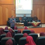 Hakim Konstitusi Arsul Sani menjadi narasumber kuliah umum Fakultas Syariah dan Hukum UIN Ar-Raniry Banda Aceh dengan tajuk "Peran Hukum Islam dalam Putusan Mahkamah Konstitusi", Jum'at (6/9/2024). (Foto: For Infoaceh.net)