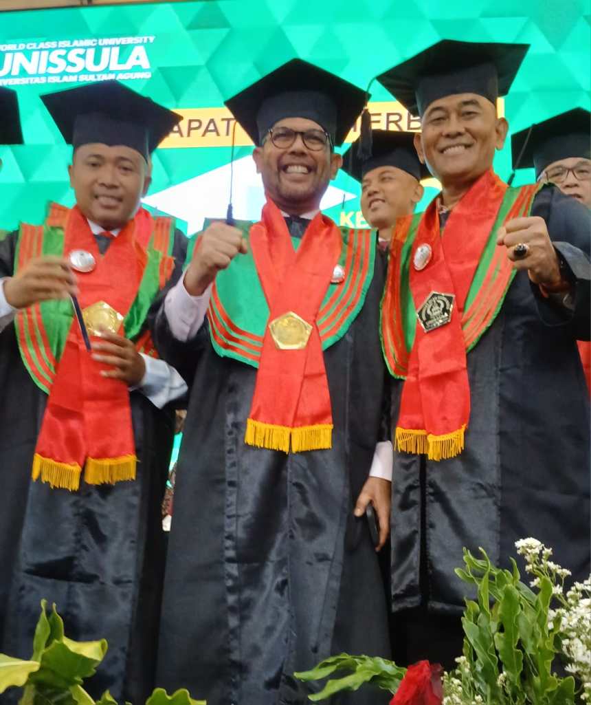 Anggota Komisi III DPR RI M Nasir Djamil meraih gelar Doktor Ilmu Hukum di Unissula Semarang, Jawa Tengah. (Foto: Dok. Pribadi)