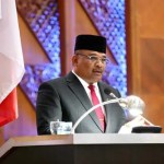 Pj Gubernur Aceh Safrizal ZA menghadiri Rapat Paripurna DPRA dengan agenda Persetujuan Rancangan Qanun Aceh tentang APBA 2025, di Gedung Utama DPRA, Selasa malam (24/9)