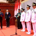 Pj Gubernur Aceh Safrizal ZA melantik Pj Bupati Aceh Barat Azwardi Abdullah, Pj Bupati Nagan Raya Dr Iskandar AP dan Pj Bupati Aceh Tenggara Taufik di Anjong Mon Mata, Meuligoe Gubernur Aceh, Jum'at (11/10). (Foto: For Infoaceh.net)