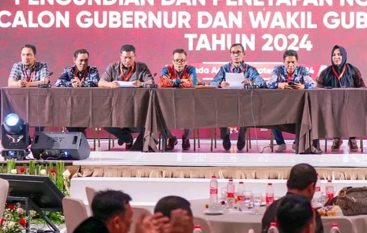 Komisioner KIP Aceh diduga sedang ada konflik internal yang berujung pergantian ketua dan wakil ketua
