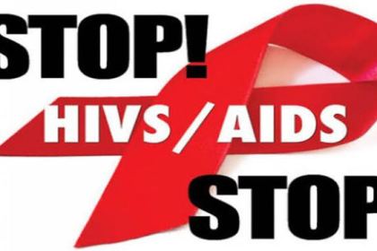 Virus HIV masuk ke tubuh manusia tanpa menimbulkan gejala apapun, hingga muncul gejala adalah 5-10 tahun