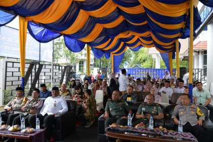 Pj Gubernur Aceh Safrizal ZA menghadiri peringatan Maulid Nabi Muhammad SAW, di Kantor PWI Aceh, Rabu (20/11)
