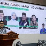Rektor UIN Ar Raniry Prof Mujiburrahman membuka acara sekaligus Keynote Speaker pada Diskusi Arah Baru Indonesia yang digelar Senat Mahasiswa UIN Ar-Raniry Banda Aceh, di Ruang Teater, Kamis (28/11)