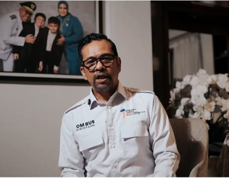 Hendra Budian, Juru Bicara Bustami Hamzah – Fadhil Rahmi