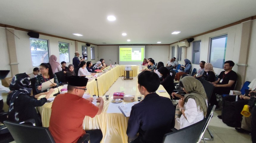 Sebanyak 33 mahasiswa berbagai negara yang tergabung dalam ASEAN-Youth Japan Forum mengunjungi Baitul Mal Aceh untuk mempelajari pengelolaan zakat di Baitul Mal Aceh, Rabu (4/12)