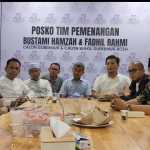 Koordinator Saksi Paslon 01 Bustami-Fadhil, Budi Ardiansyah didampingi Ketum PAS Aceh Tgk Bulqaini Tanjungan dan Wakil Ketua Tim Pemenangan Bustami-Fadhil, Kautsar Muhammad Yus