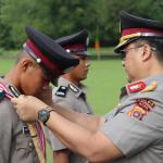 Kapolda Aceh Irjen Pol Achmad Kartiko, melantik 257 bintara polri pada penutupan pendidikan pembentukan bintara polri gelombang dua di SPN Seulawah, Aceh Besar, Rabu (18/12).