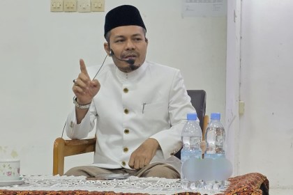 Da'i kondang sekaligus Pimpinan Dayah Babul Maghfirah, Aceh Besar, Ustaz Masrul Aidi Lc