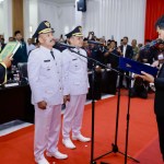 Gubernur Aceh Muzakir Manaf melantik Sarjani Abdullah-Al Zaizi sebagai Bupati/Wakil Bupati Pidie periode 2025-2030 pada rapat Paripurna Istimewa DPRK Pidie, di Gedung DPRK, Kota Sigli, Selasa (18/2)