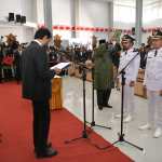 Gubernur Aceh Muzakir Manaf melantik Iskandar Usman Al Farlaky dan T. Zainal Abidin sebagai Bupati/Wakil Bupati Aceh Timur periode 2025-2030 pada Rapat Paripurna DPRK Aceh Timur, di Kantor DPRK Aceh Timur, Rabu (19/3/2025)