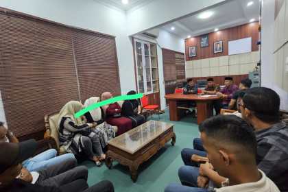 Dinas Syariat Islam (DSI) Banda Aceh membina pelaku pelanggaran syariat Islam yang ditangkap beberapa waktu lalu di sejumlah tempat maksiat. (Foto: For Infoaceh.net)