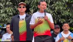Foto: Wakil Gubernur Aceh Fadhlullah saat membuka event FKIJK Aceh Run 2025 di Lapangan Blang Padang, Banda Aceh, Ahad (11/5/2025)