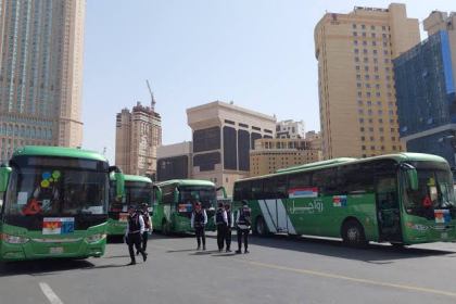 Pemerintah melalui Petugas Penyelenggara Ibadah Haji Arab Saudi menyediakan layanan bus Shalawat gratis selama jamaah haji berada di Kota Suci Mekkah. (Foto: Ist)
