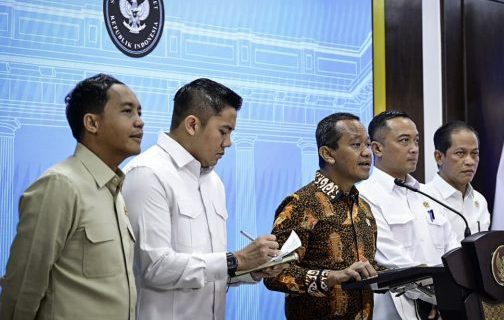 Menteri Energi dan Sumber Daya Mineral, Bahlil Lahadalia, menyampaikan keterangannya di Istana Kepresidenan Jakarta, pada Selasa, 10 Juni 2025. (Foto: BPMI Setpres)