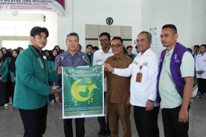 FKH USK menerjunkan 429 mahasiswa dan 66 dosen untuk melakukan pemeriksaan kesehatan dan pengawasan penyembelihan hewan kurban