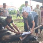 Polresta Banda Aceh menyembelih 8 hewan kurban dalam momen Hari Raya Idul Adha 1446 Hijriah di Polsek Kutaraja, Banda Aceh, Sabtu pagi (7/6).