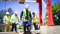 Peninjauan progres jembatan gantung Gampong Lambhuk-Lamseupeung oleh Anggota DPR RI Irmawan bersama Wakil Wali Kota Banda Aceh, Afdhal Khalilullah, Ka. Balai BPJN, Heri Yugiantoro, Ketua Fraksi PKB DPRA, Munawar AR, dan Plt. Sekda Banda Aceh Jalaluddin