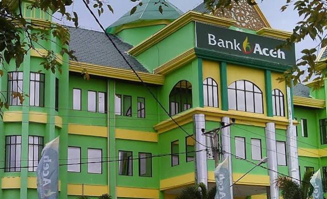Bank Aceh Syariah (BAS) membutuhkan transformasi menyeluruh upaya profesionalisme sebagai lembaga keuangan daerah