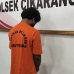 Polisi menangkap tersangka K di sebuah hotel kawasan Cikarang Timur, setelah terbukti menjual pacarnya sebanyak 17 kali lewat aplikasi kencan. (Foto: Ilustrasi/Net)