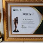 Gubernur Aceh terima penghargaan Pimred Award 2025. (Foto: Ist)