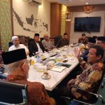 Wagub Aceh Fadhlullah didampingi Ketua MPU Aceh Tgk Faisal Ali bersilaturahmi dengan Sekjen MUI di kantor MUI Pusat, Jakarta Pusat, Rabu, 23 Juli 2025. (Foto: Humas BPPA)