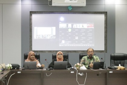Prodi Doktor Studi Islam Pascasarjana UIN Ar-Raniry menggelar webinar internasional bertajuk “Kajian Islam: Tamadun di Pahang dan Hubungannya dengan Aceh”, Kamis (17/7). (Foto: Ist)