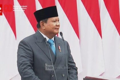 Presiden Prabowo Subianto saat menyampaikan pidato kenegaraannya di Gedung MPR/DPR/DPD, Jakarta, di mana ia memaparkan hasil penertiban lahan sawit ilegal dan mengumumkan rencana penertiban tambang ilegal, Jumat (15/8/2025).