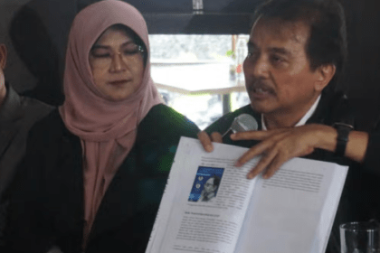 Ini Isi Buku Jokowi’s White Paper Karya Tifa CS yang Diduga Dibungkam