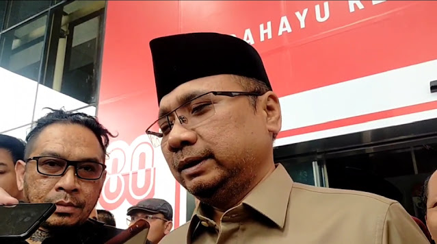 Mantan Menteri Agama, Yaqut Cholil Qoumas, usai menjalani pemeriksaan di Gedung KPK terkait dugaan korupsi kuota haji, Kamis (7/8/2025).