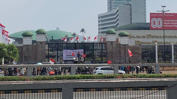 Makzulkan Gibran, Adili Jokowi, Sahkan RUU Perampasan Aset!