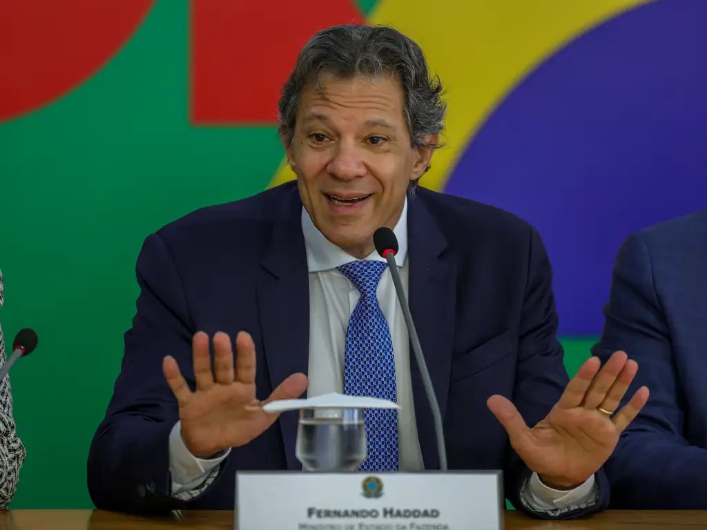 Voltaremos a discutir ajuste fiscal em “dois ou três meses” se necessário, diz Haddad
