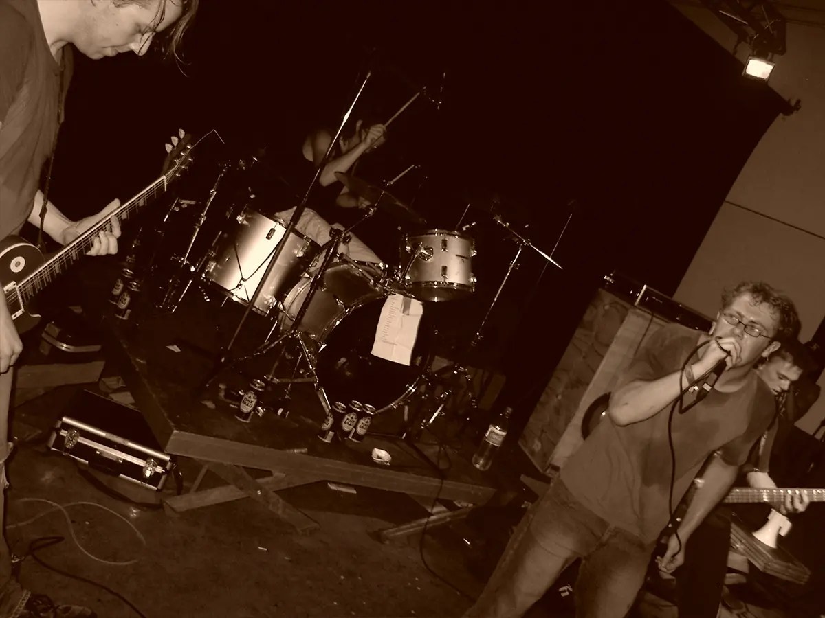cockroach-trashfest-9-2005-photo-17-contributed-by-bram
