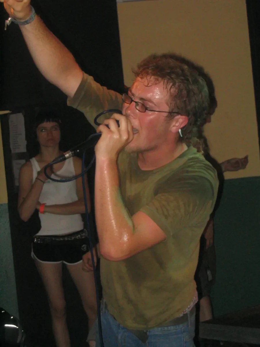 cockroach-trashfest-9-2005-photo-2-contributed-by-bram