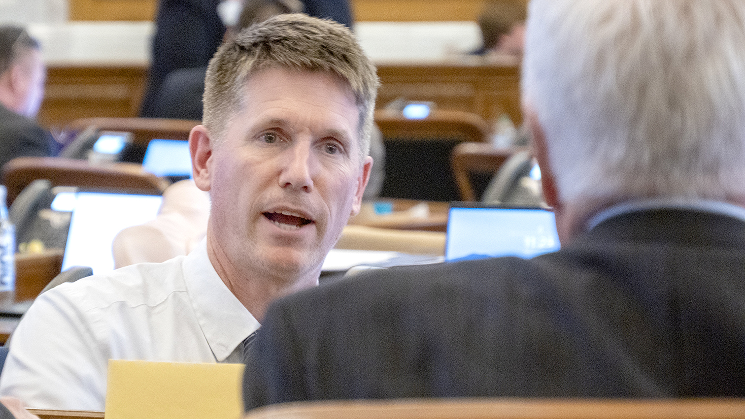 Lobbyists push back on Kansas app store age bill