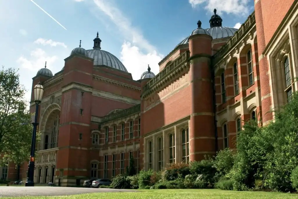 伯明罕大學 (University of Birmingham) 
