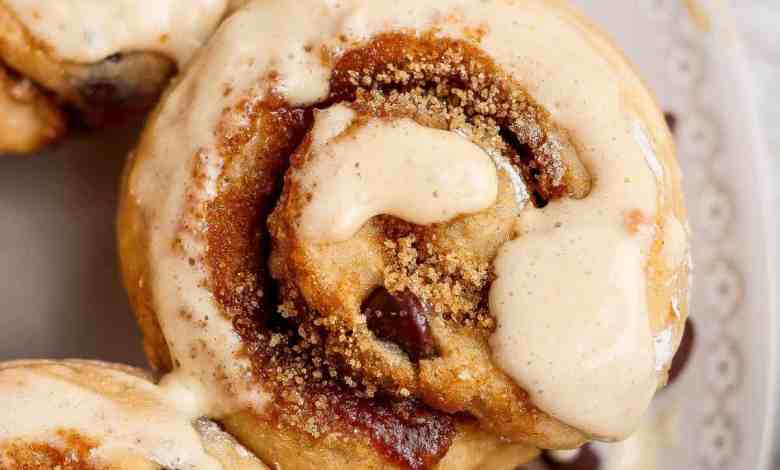 Peanut Butter Chocolate Chip Protein Cinnamon Rolls Peanut Butter Chocolate Chip Protein Cinnamon Rolls