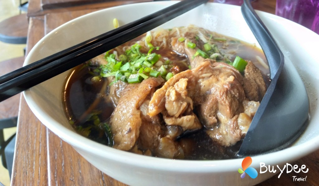 เป็ดตุ๋น หมูตุ๋น by Mr.Wood เทศบาลเมืองแพรกษา (Duck soup & Stewed pork)