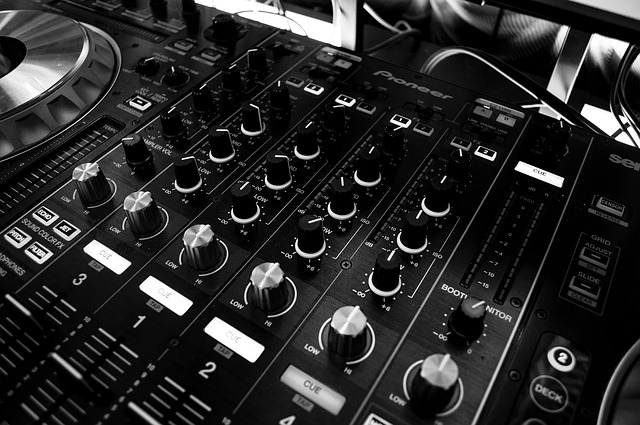 Sound Table Control อุปกรณ์ควบคุมเสียง