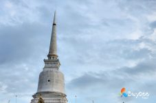 Wat-Khao-Suwan-Pradit-003 วัดเขาสุวรรณประดิษฐ์ เดิมเรียกว่า วัดเขาล้าน เนื่องจากตั้งอยู่บนเนินโล่งเตียน ชาวบ้านมีความเชื่อว่าเป็นที่สถิตของพ่อท่านยอดเขา