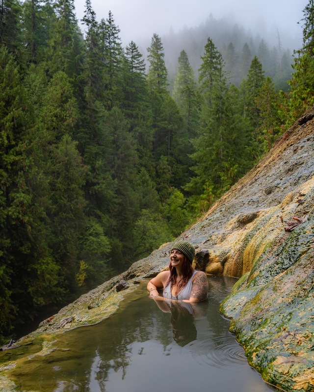 Umpqua hot springs oregon