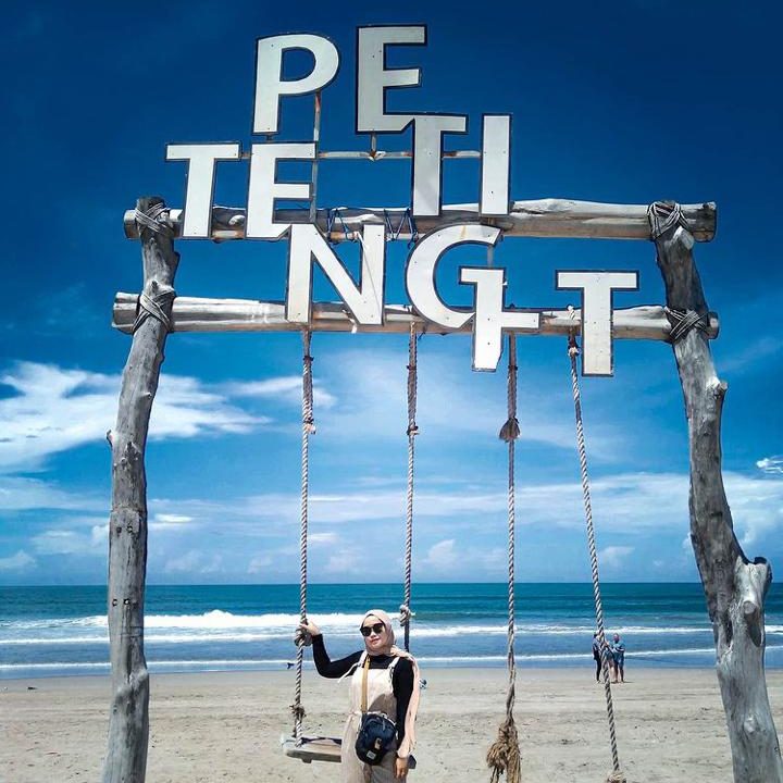 pantai petitenget