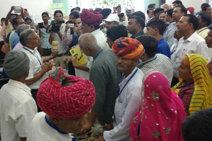 Rajasthan Agri. Minister Mr. Saini at AAG stall.