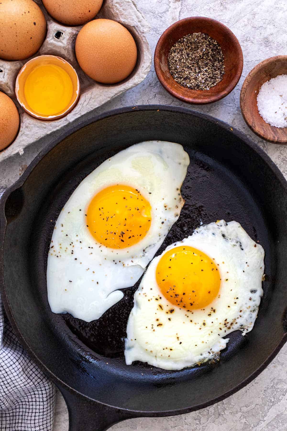 How to fry an egg (4 ways!)