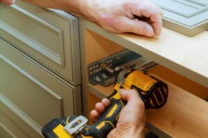 What insurance does a handyman need? a comprehensive guide