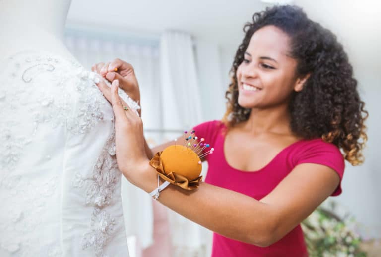 How much do wedding dress alterations cost? — josabi mariées
