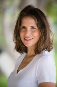 <span class="vcard">Marika Tsolakis</span>