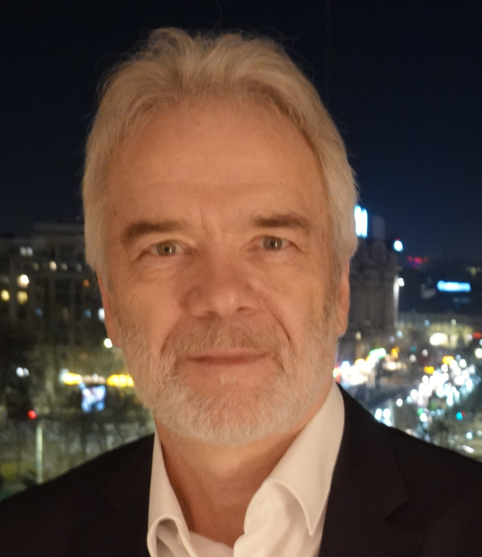 <span class="vcard">Alexander Seger</span>